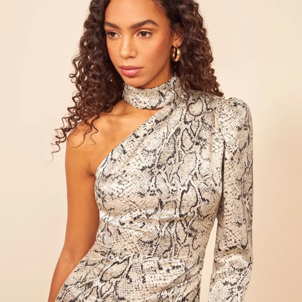 Reformation dress. Snakeskin pattern. Silk. Size 6. Worn once.